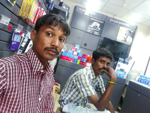 Reliance Digital Xpress mini, No. 4/265-2, Bharat Mahal, Sakthi Nagar, Kattur, Tiruchirappalli, Tamil Nadu 620019, India, Electronics_Retail_and_Repair_Shop, state TN