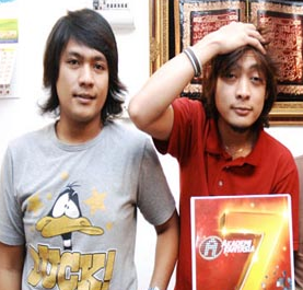Aril AF7 dan Izwan Pilus Aril AF7 dan Izwan Pilus. Gambar dari rindok.com