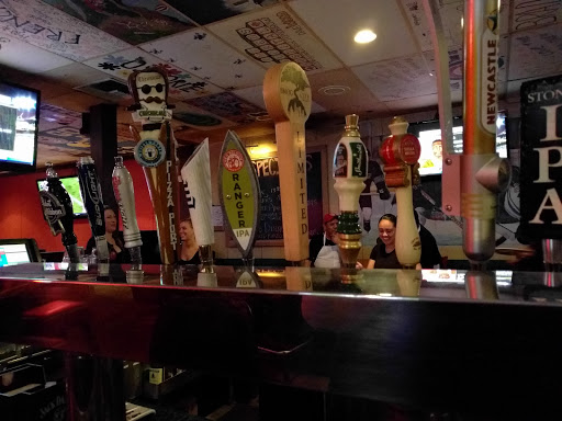 Bar «Grunions Sports Bar & Grill», reviews and photos, 1501 N Sepulveda Blvd, Manhattan Beach, CA 90266, USA