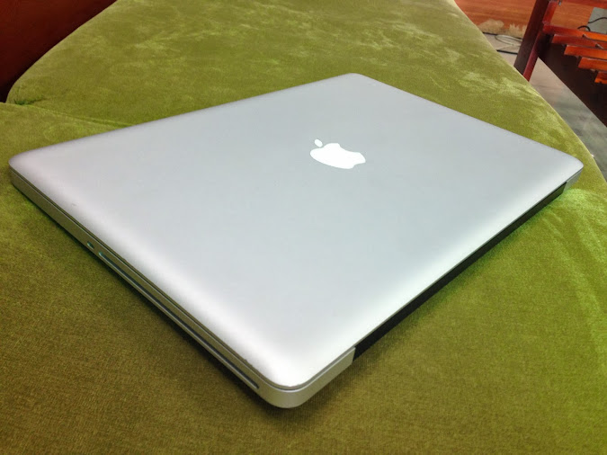 MacBook Pro 15 MC721 i7 Quad core 2.0Ghz 8G 500G vga rời MH AntiGlare sáng đẹp giá rẻ