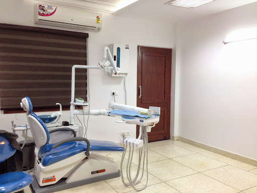 Dental Clinic in Janakpuri / Alps Dental Care, 16 F,, Block BB Janakpuri, Delhi, 110058, India, Endodontist, state DL