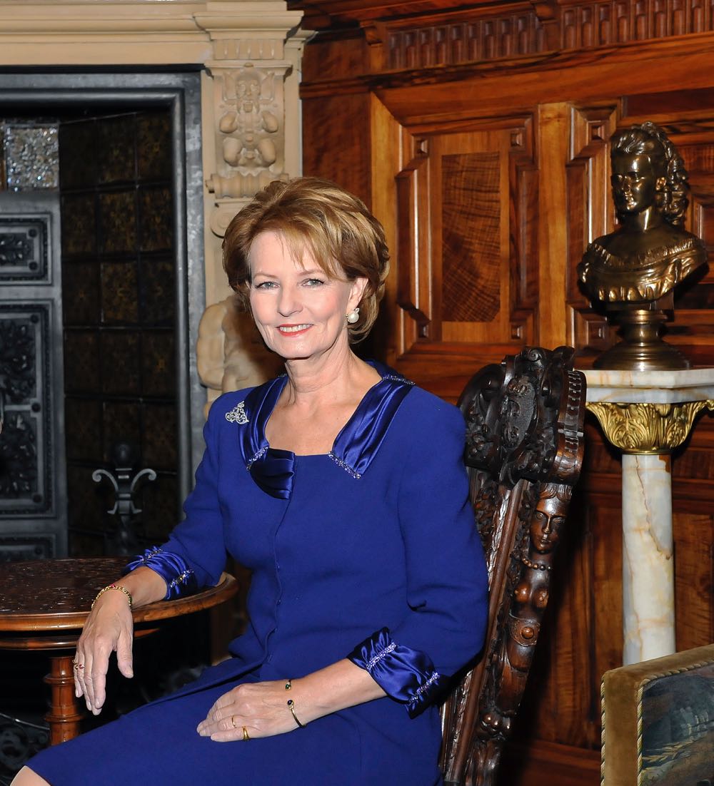 Principesa Margareta a României, rochie albastră Principesa Margareta a României, rochie albastră