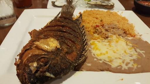 Mexican Restaurant «El Barco Mexican Restaurant», reviews and photos, 8801 Hickman Rd b, Urbandale, IA 50322, USA