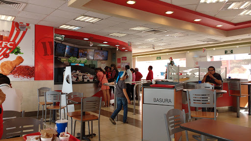 Kentucky Fried Chicken, Av. 25 Poniente 2318, Belisario Domínguez, 72180 Puebla, Pue., México, Restaurante de comida rápida | PUE