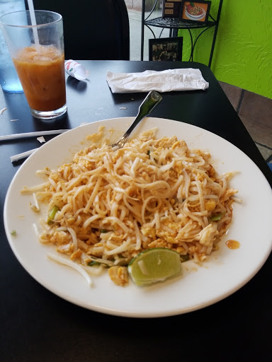 Restaurant «Bangkok Peppers», reviews and photos, 1429 N Leroy St, Fenton, MI 48430, USA