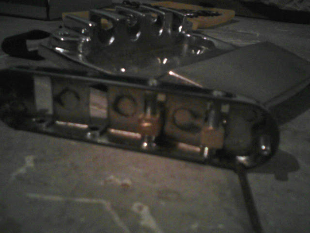 CONSTRUÇÃO BAIXO RICKENBACKER BLACKSTAR - finalizado e vídeo - Página 6 P23-05-12_20.25%255B1%255D