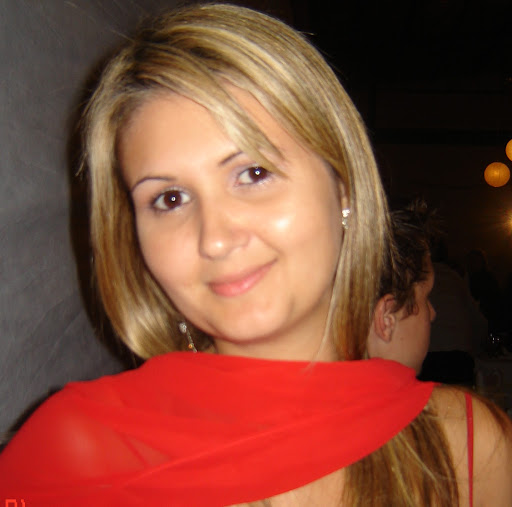 Elena Medeiros