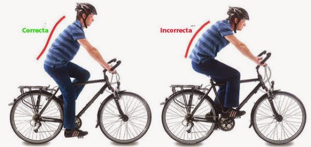 Postura adecuada para ir bicicleta y evitar dolores de rodillas, muñecas y espalda