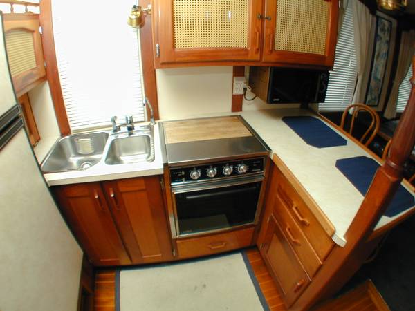 Galley~01.jpg