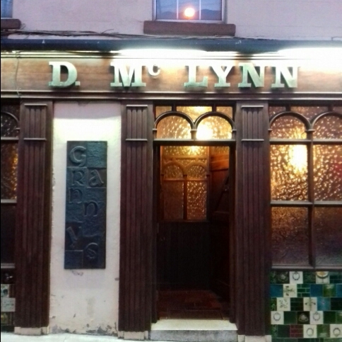 McLynn's Bar logo