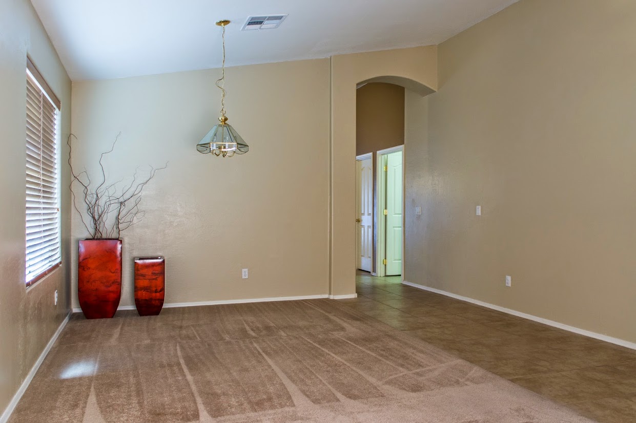 Homes for Sale in Maricopa: living room