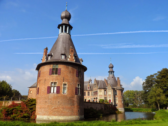 Замки и крепости Бельгии