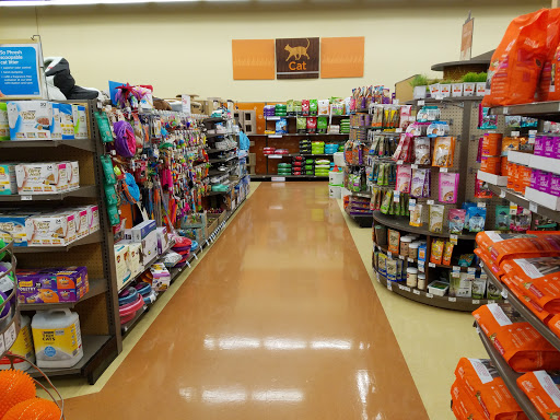 Pet Supply Store «Petco Animal Supplies», reviews and photos, 645 S Green Valley Pkwy, Henderson, NV 89052, USA