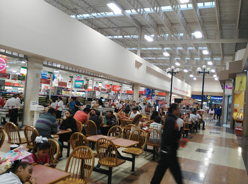 SORIANA SANTA ROSA, México 15 17301, Valle Dorado, 82132 Mazatlán, Sin., México, Supermercado | SIN