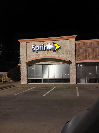 Cell Phone Store «Sprint Store», reviews and photos, 101 N Stemmons Fwy b, Lewisville, TX 75067, USA