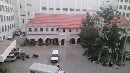 Coimbatore Medical College Hospital, No.1619 A, Trichy Rd, Gopalapuram, Coimbatore, Tamil Nadu 641018, India, Hospital, state TN