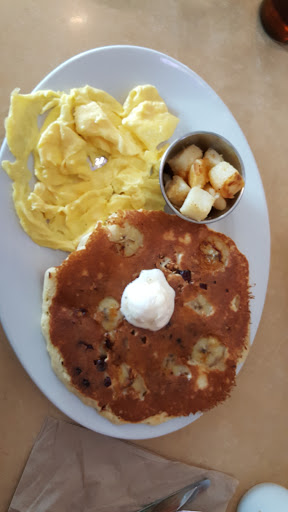 Breakfast Restaurant «First Watch - Memorial», reviews and photos, 8104 E 68th St, Tulsa, OK 74133, USA