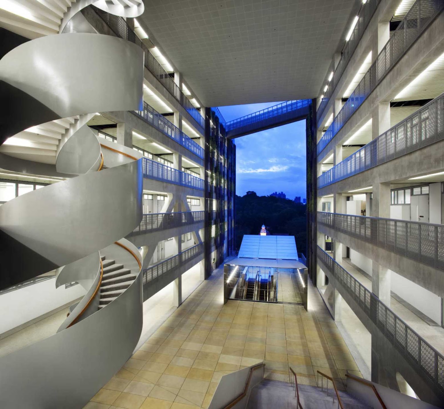 Singapore: [SCHOOL OF THE ARTS BY WOHA]