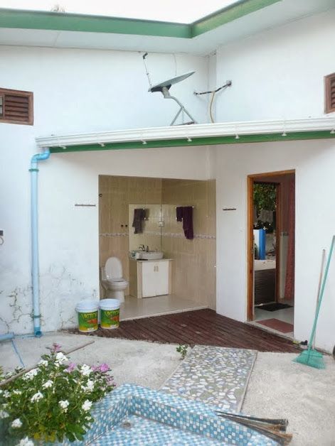 По нужде в различных уголках Мира (фото)