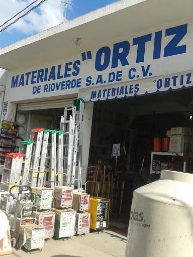 Materiales Ortiz de Rioverde, Francisco I. Madero Sur 1105, Isla de San Pablo, 79620 Rioverde, S.L.P., México, Tienda de artículos para el hogar | SLP