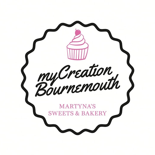 Martyna MyCreation cakes & bakery logo
