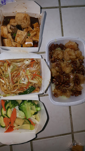 Chinese Restaurant «Golden Palace Chinese Restaurant», reviews and photos, 655 Elmira Rd, Vacaville, CA 95687, USA