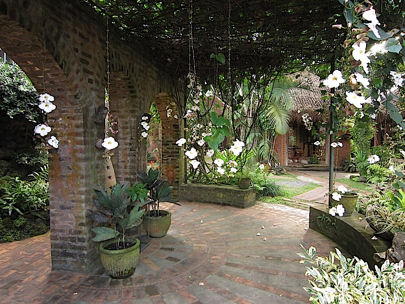garden patio at the house of Ugu Bigyan