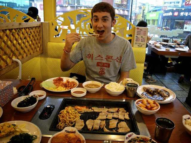 Street Food in Seoul, Korea. From 3 Reasons Why it's Imperative to Eat Local Foods 