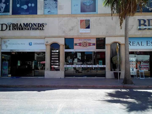 D. U. Cigars, Boulevard Paseo de La Marina, local 1, Centro, 23400 Cabo San Lucas, B.C.S., México, Tienda de puros | BCS