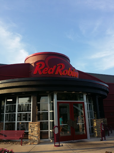 Hamburger Restaurant «Red Robin Gourmet Burgers», reviews and photos, 7821 State Highway N, Dardenne Prairie, MO 63368, USA
