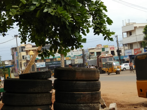 Sri Lakshmi Ganesh Tractors, Plot no 22c, Wood Complex, Mini Bypass Road, Vedayapalem, Nellore, Andhra Pradesh 524004, India, Used_Car_Dealer, state AP