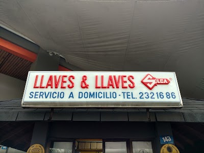 Photos of LLAVES y LLAVES