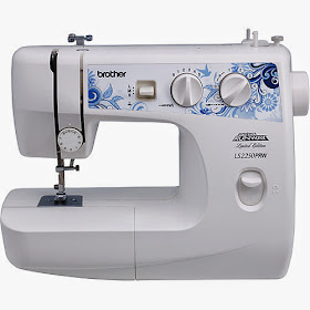 SINGER M1500 Mechanical Sewing Machine White 10 lbs Auction