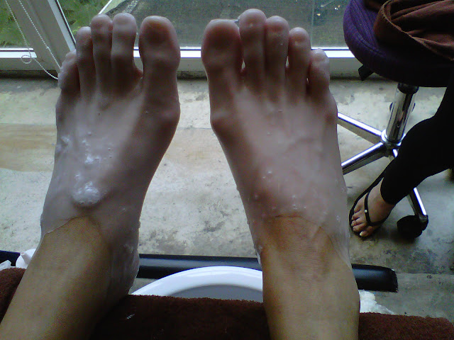 5. My feet get paraffin waxed! 5. My feet get paraffin waxed!.jpg