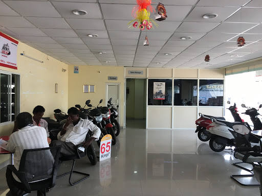 Honda show room - mithra honda, plot no. 3-1-77 Beside Narayana college Kodad, Main Rd, Jaggayyapet, Andhra Pradesh 521175, India, Motor_Vehicle_Dealer, state AP