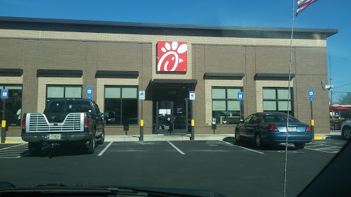 Fast Food Restaurant «Chick-fil-A», reviews and photos, 1000 W Taylor St, Griffin, GA 30223, USA