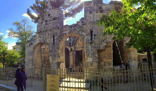 Храм Дианы (Temple de Diane) Достопримечательности Нима (Nîmes)