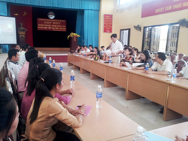 Gặp mặt đoàn cán bộ công chức Lào đang học tập tại tỉnh Yên Bái