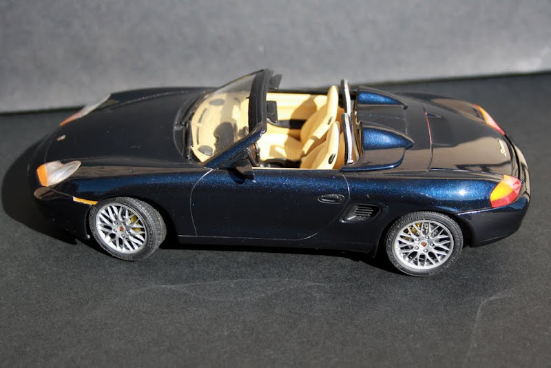 Porsche Boxster Special Edition (Tamiya #24249) - Page 3 IMG_9877