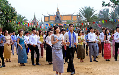 Ramvong - Điệu múa Khmer truyền thống không bao giờ lỗi mốt