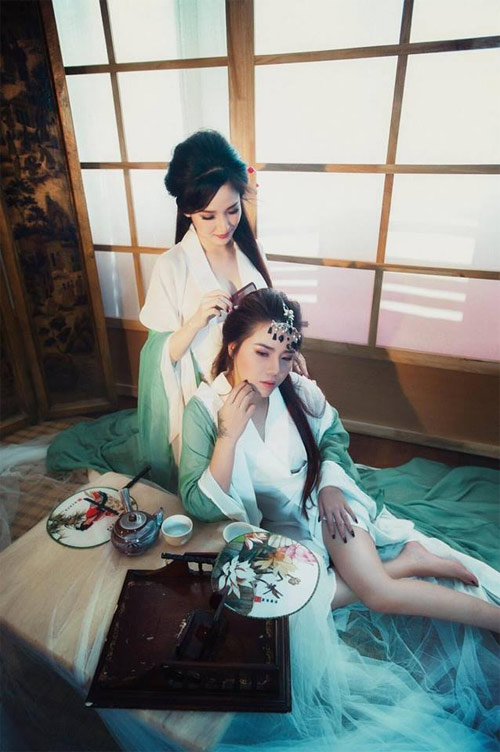 Bộ ảnh Thúy Kiều và Thúy Vân thời hiện đại cực HOT Ảnh Thúy Kiều cực kì dâm đãng