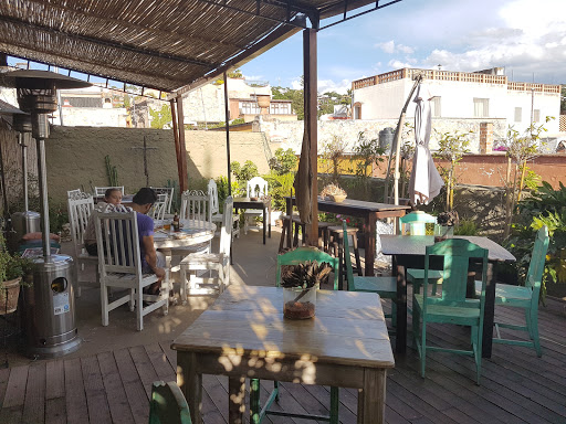 chao ban terraza, Pila Seca 5, Centro, 37700 San Miguel de Allende, Gto., México, Restaurante especializado en fusión asiática | GTO