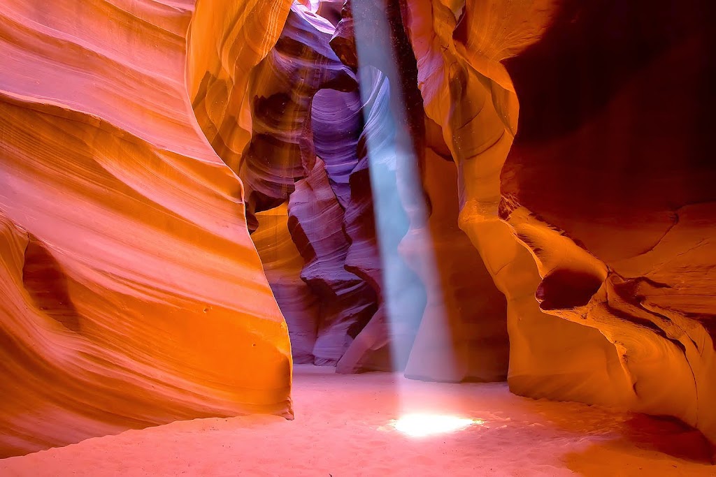 Antelope Canyon, Page, Arizona Antelope Canyon, Page, Arizona