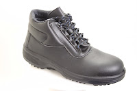vegan breathable safety boots to EU standards