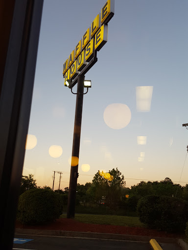 Breakfast Restaurant «Waffle House», reviews and photos, 24148 Welcome Way Dr, Ruther Glen, VA 22546, USA