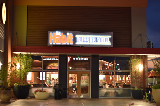 Hamburger Restaurant «The Habit Burger Grill», reviews and photos, 3 Teterboro Landing Drive, Teterboro, NJ 07608, USA