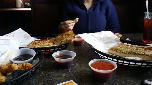 Pizza Restaurant «Pizza Hut», reviews and photos, 6825 Tilton Rd, Egg Harbor Township, NJ 08234, USA