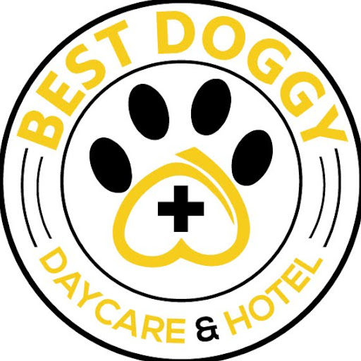 BEST DOGGY DAYCARE & HOTEL 469 954 7444 😃