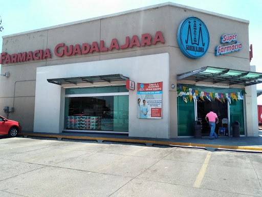 Farmacia Guadalajara, Pablo A. de la Garza 806, Siglo XXI, 38020 Celaya, Gto., México, Farmacia | GTO