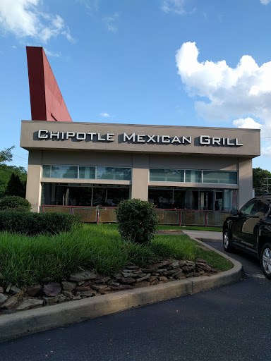 Mexican Restaurant «Chipotle Mexican Grill», reviews and photos, 435 Walt Whitman Rd, Huntington Station, NY 11746, USA